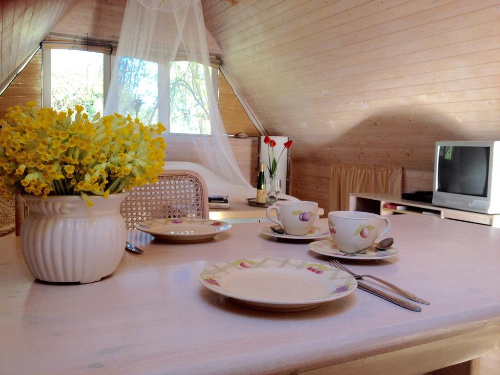 Kaju Guesthouses Насва Экстерьер фото